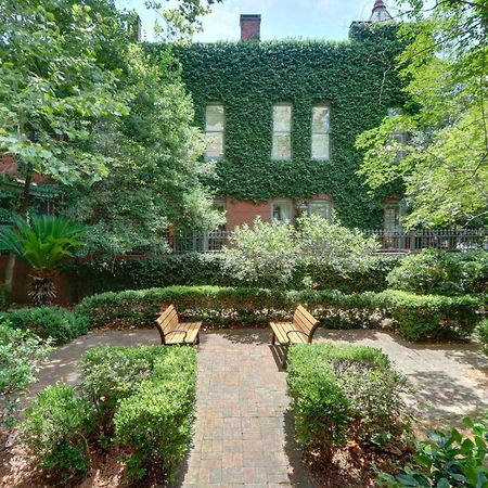 Liberty Street Retreat Villa Savannah Exterior photo