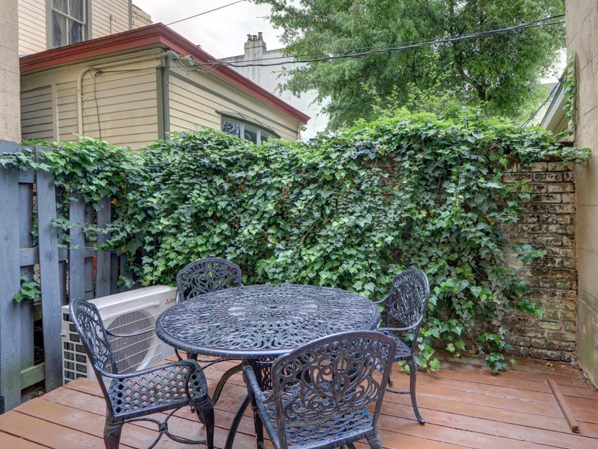 Liberty Street Retreat Villa Savannah Exterior photo